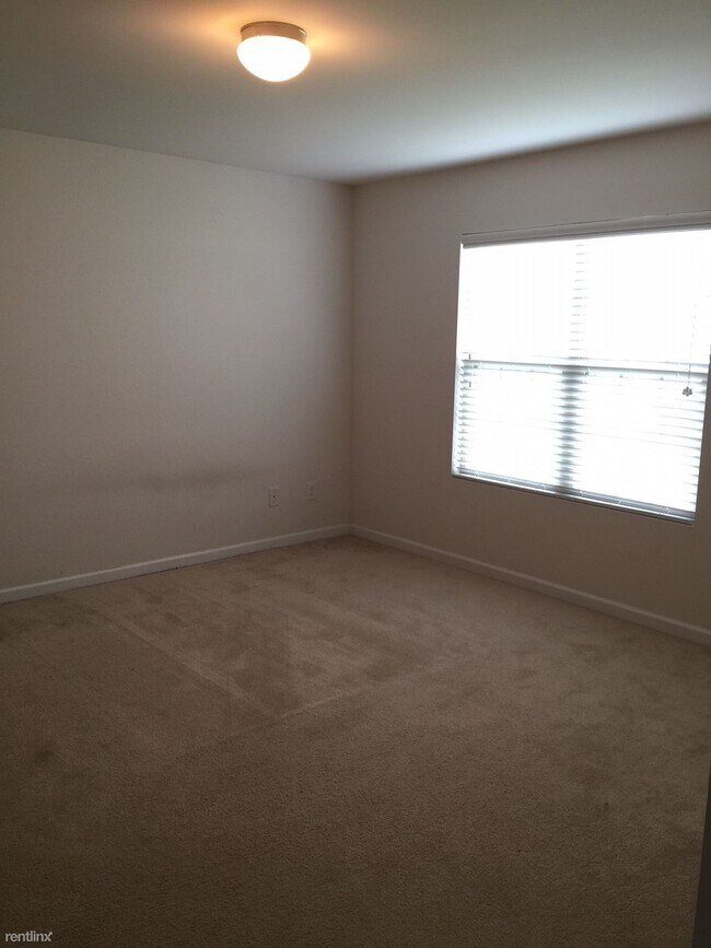 Building Photo - 3 br, 2.5 bath Townhome - 4308 Bastille Dr