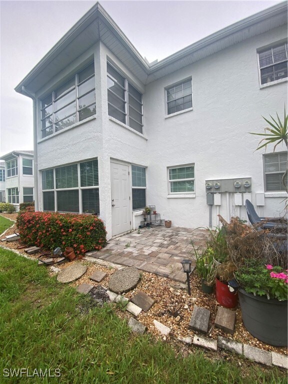 Foto principal - 7035 Cedarhurst Dr