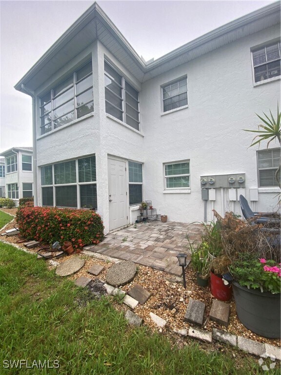 Building Photo - 7035 Cedarhurst Dr