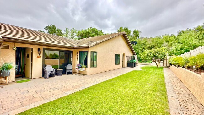 Building Photo - Beautifully Upgraded Single Story in the P...