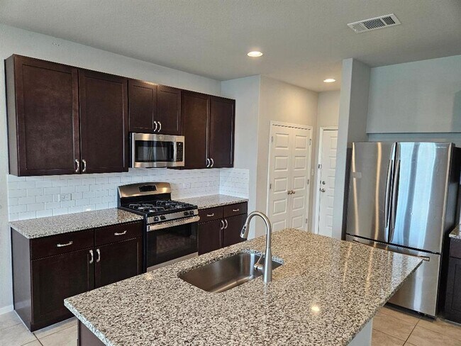 Foto del edificio - 110 Lavender Ln
