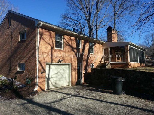 Building Photo - 4162 Woodridge Dr