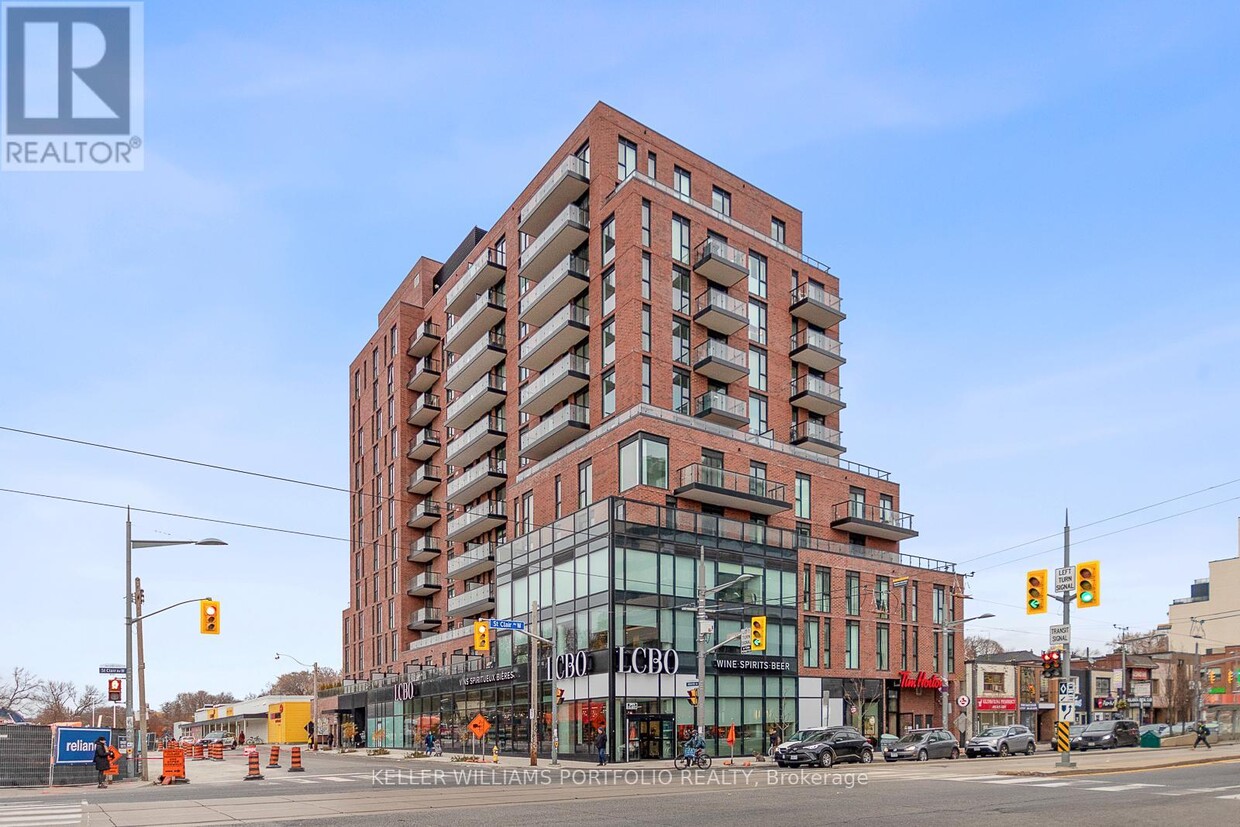 Photo principale - 185-1185 Alberta Ave