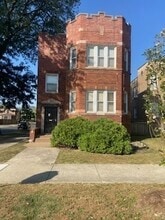 Building Photo - 9058 S Loomis St