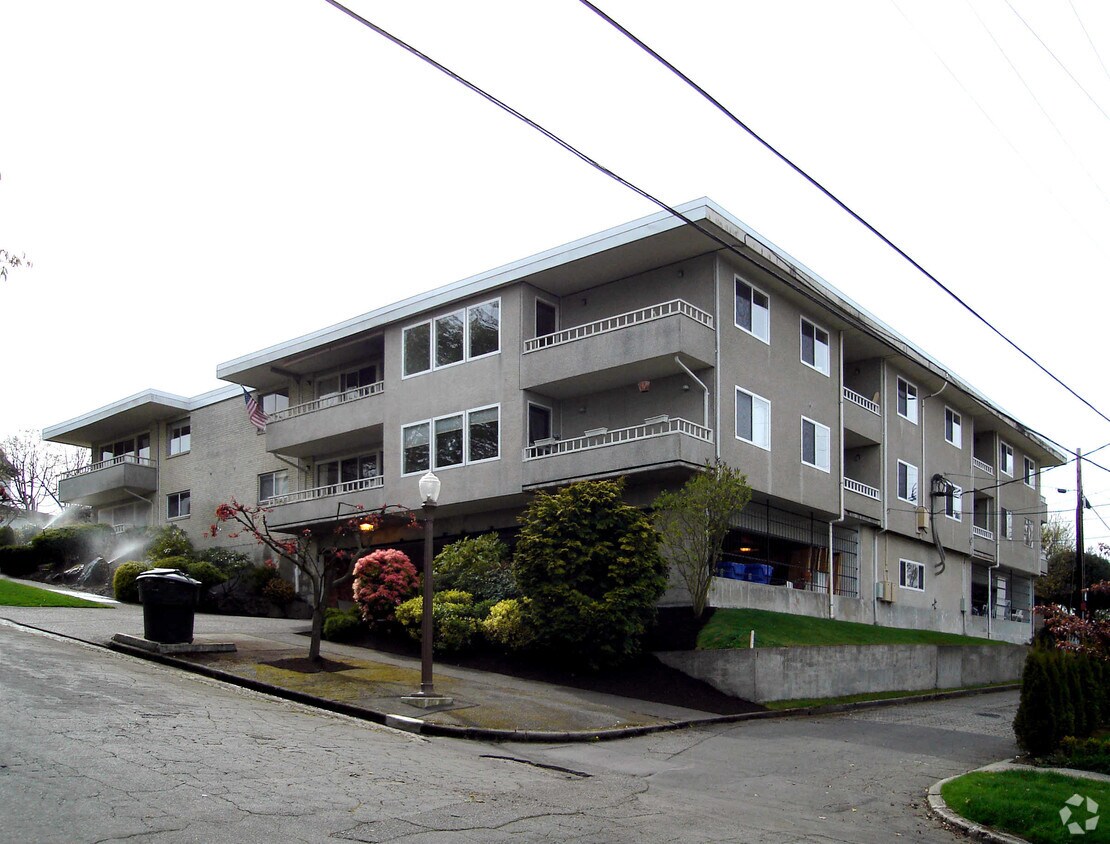 Building Photo - 501 N D St