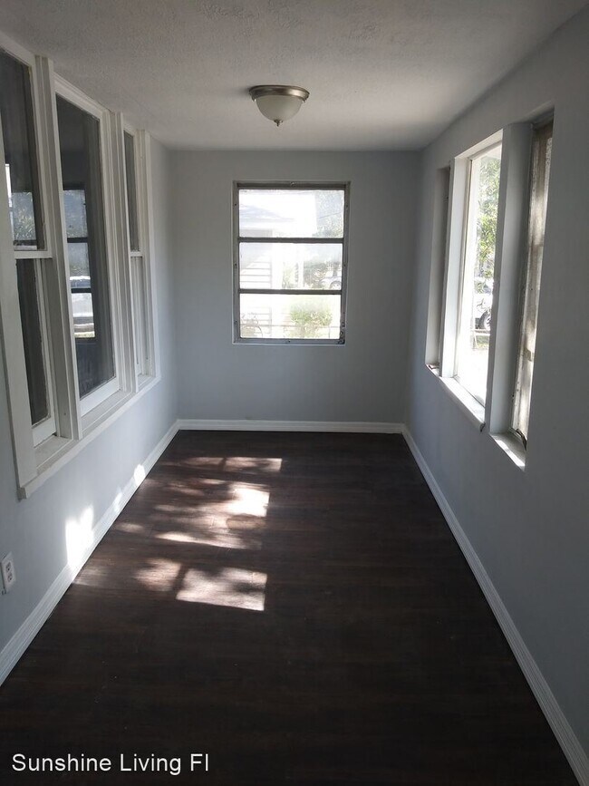Foto del edificio - 4 br, 2 bath House - 1747 W 43rd st