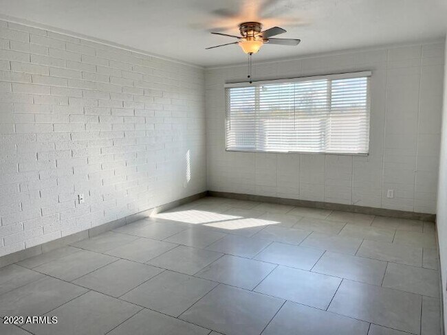 Foto del edificio - 4115 E Moreland St