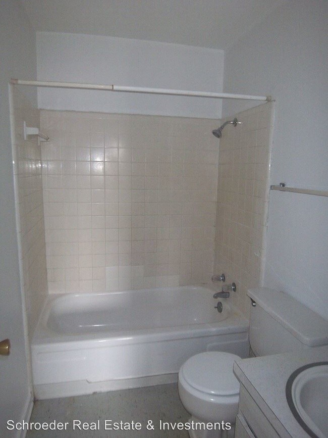 Building Photo - 304 Tandy Dr