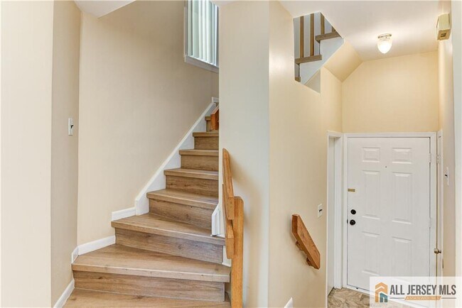 Building Photo - 1068 Schmidt Ln