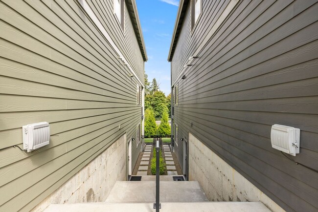 Photo - Studio House