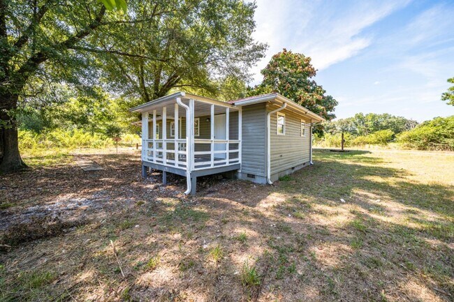 Foto del edificio - Hidden Gem in McCalla – Private 2BR Retreat on a Large Secluded Lot!