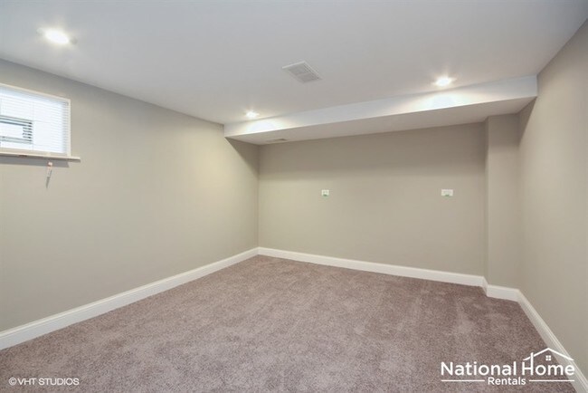 Foto del edificio - 18101 Wildwood Ave
