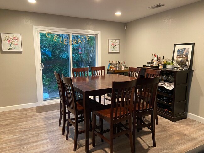 Foto del edificio - 1720-1722 Harriman Ln