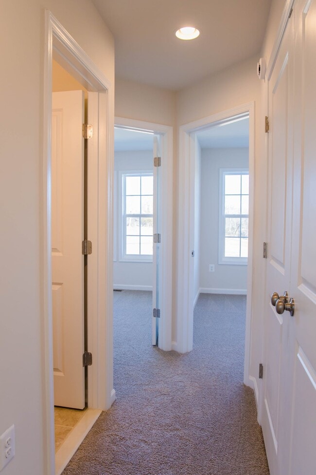 Building Photo - 113 Oakshire Ct
