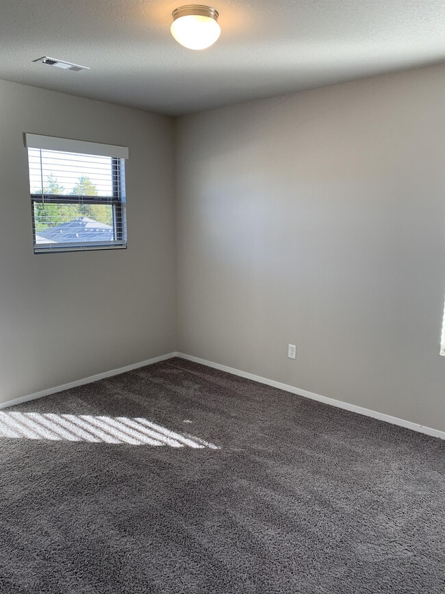 Photo - 1127 S Kingfisher Ln House