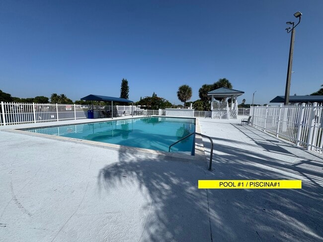 Foto del edificio - 12881 SW 12th Ter