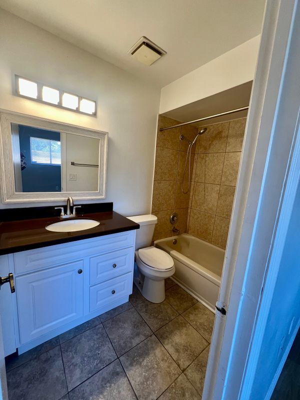 Foto del edificio - 3880 Villa Rose Ln