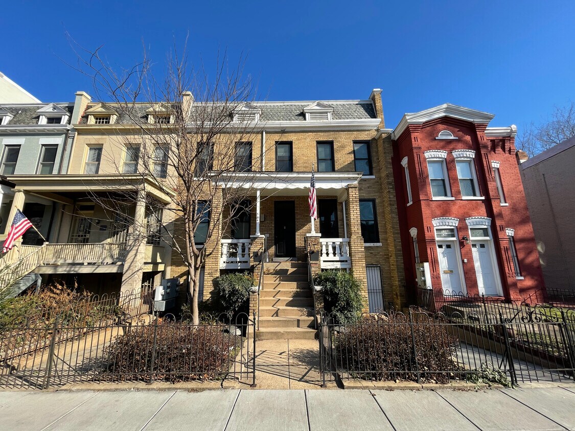Foto principal - 524 14th St SE