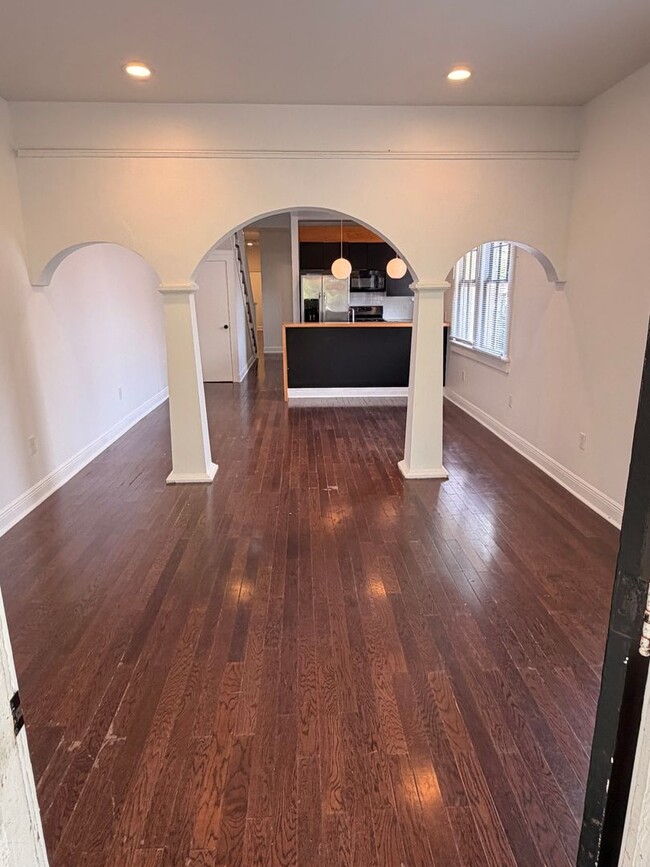 Building Photo - Spacious 2BD/2BA on Poland in Bywater
