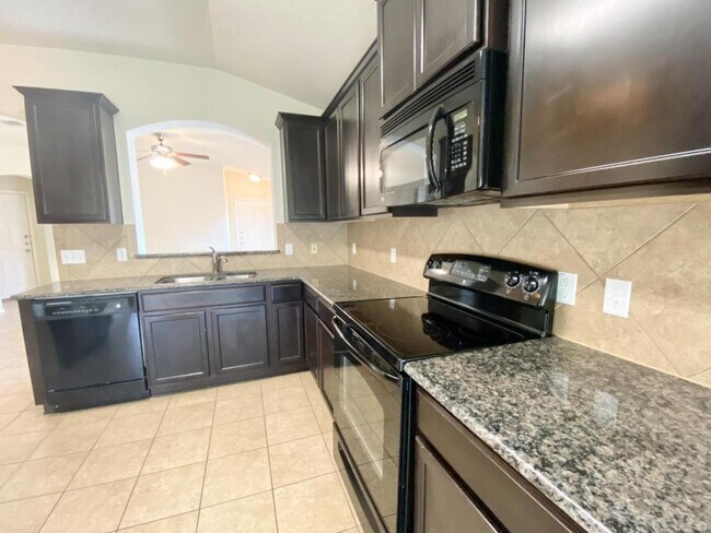 Building Photo - 4815 Birmingham Cir