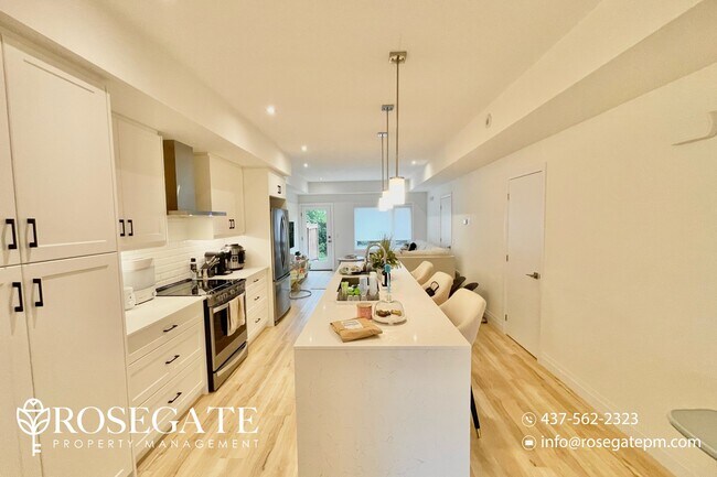 Building Photo - Modern 3-Bedroom, 2.5-Bath Home in Guelph ...