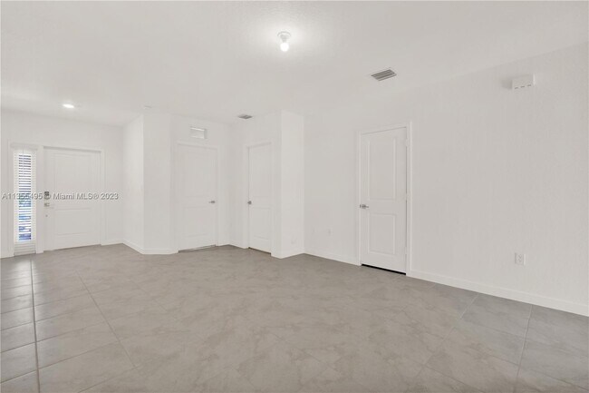 Foto del edificio - 449 NE 5th St