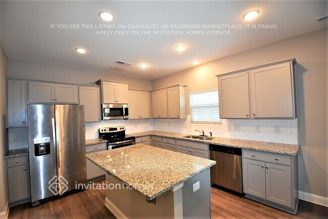 Building Photo - 5377 Roberta Crossing Dr