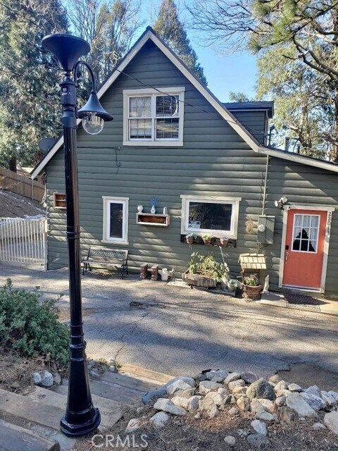 Building Photo - 22013 Mojave River Rd
