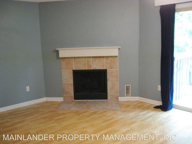 Building Photo - 10900 SW 76th Pl
