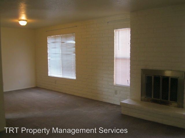 Building Photo - 2750 W San Serafin Dr