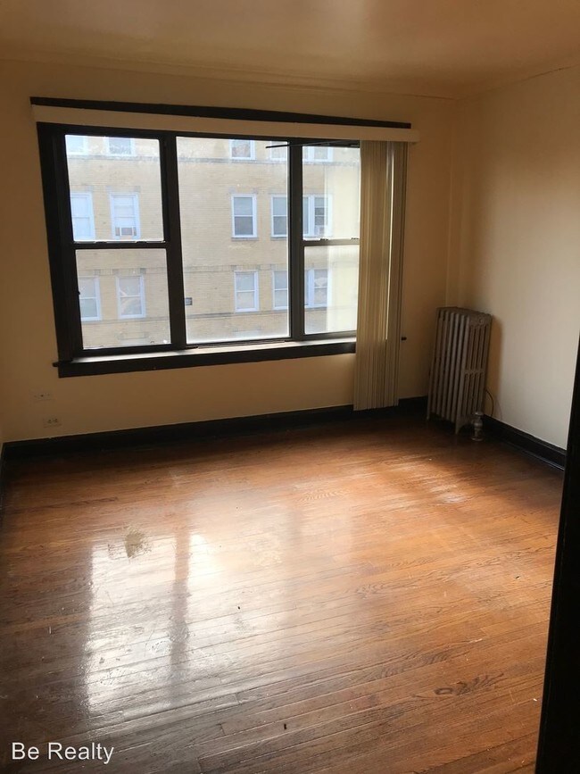 Foto del edificio - 2838 W 64th St