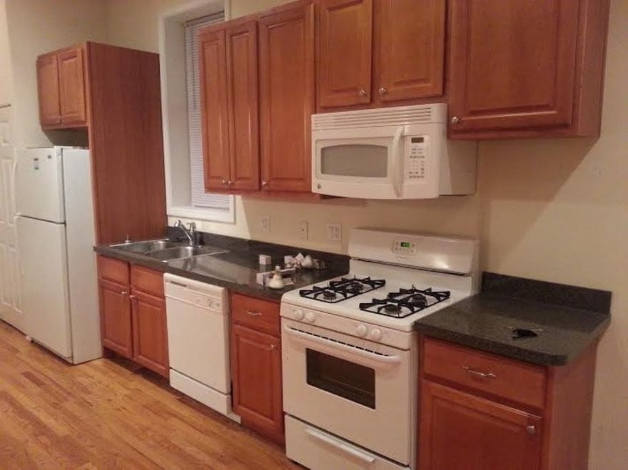 Primary Photo - 1066 N Hermitage Ave