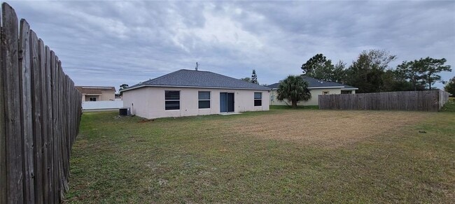 Building Photo - 827 Jarnac Dr