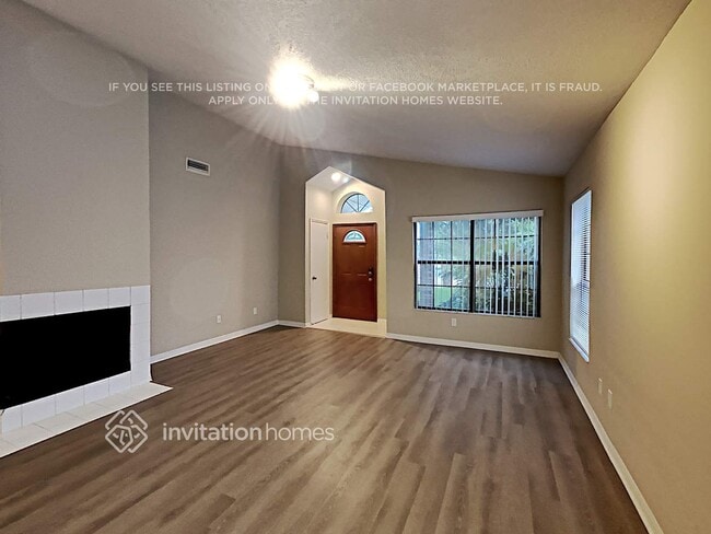 Foto del edificio - 1453 Hyde Park Dr