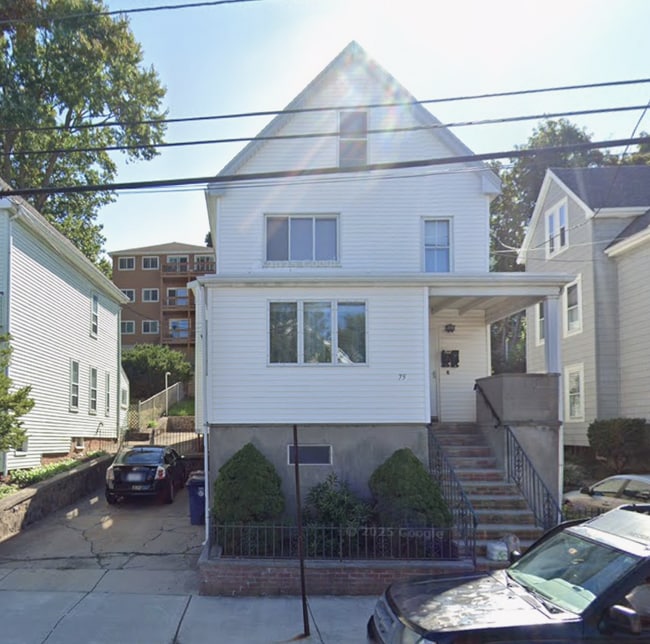 Building Photo - 75 Endicott Ave