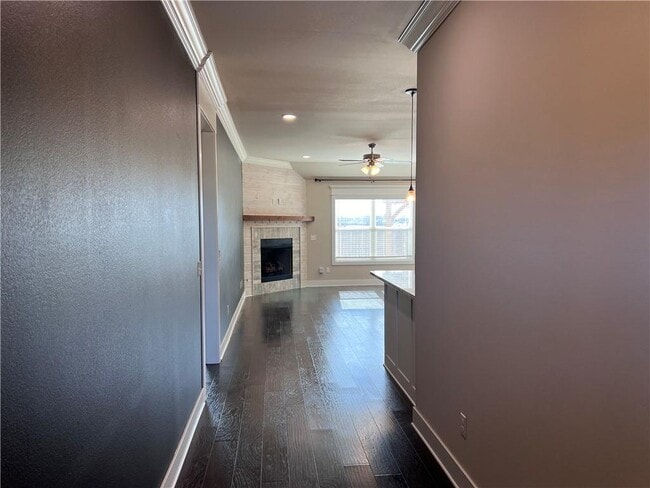 Building Photo - 7459 Charlotte Ave