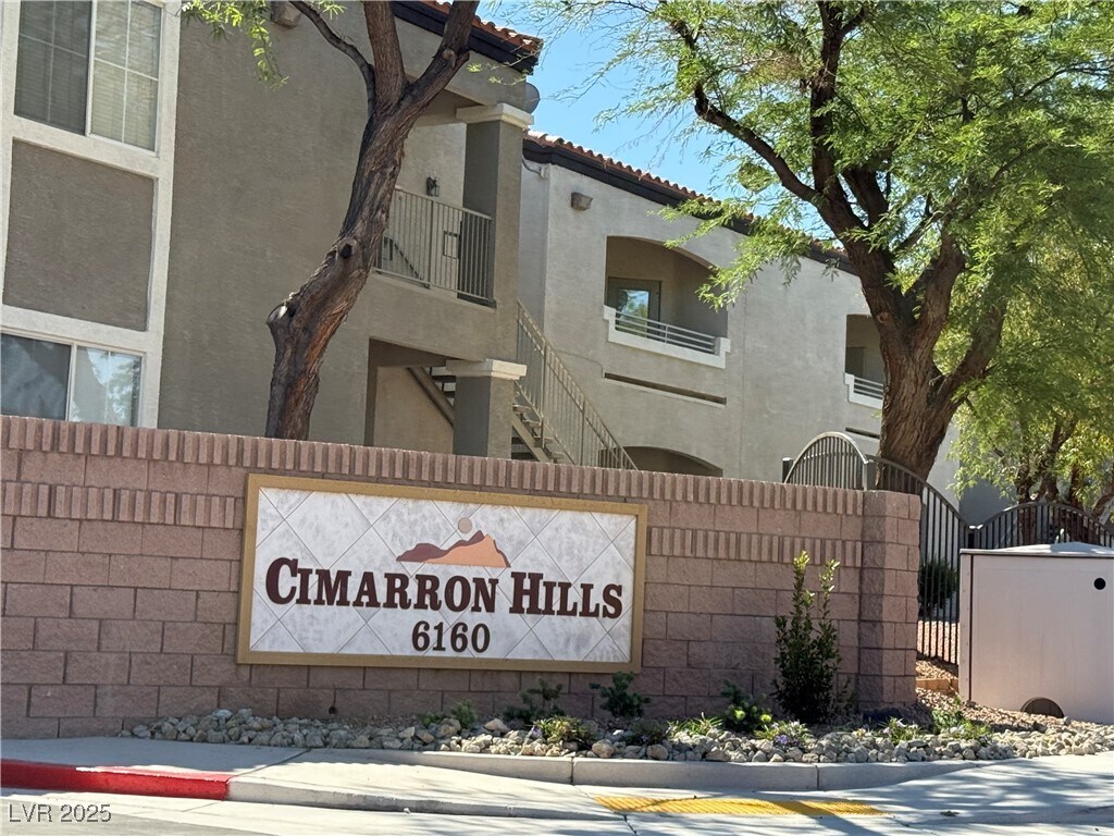 Foto principal - 6160 Rumrill St