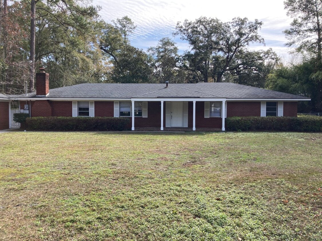 Foto principal - 10032 Ferguson Ave