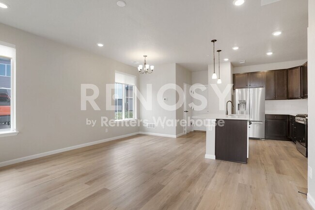 Building Photo - 421 Millwall Cir
