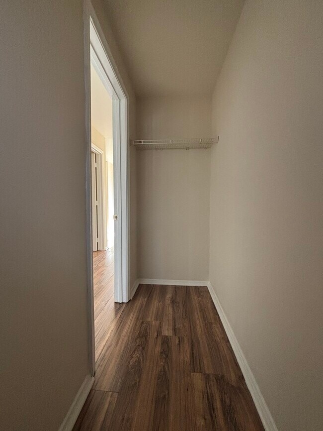 Building Photo - 3 Bedrooms Gwynn Oaks (County)