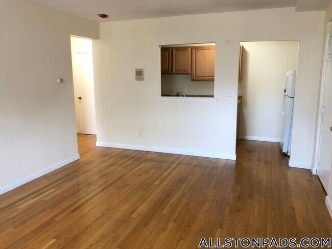 Foto del edificio - 26 Allston St