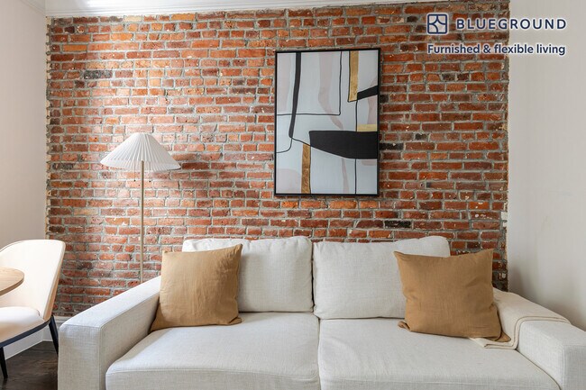 Building Photo - 239 Elizabeth St