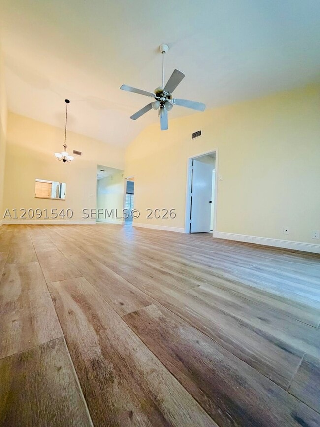 Building Photo - 2535 SW 22nd Ave