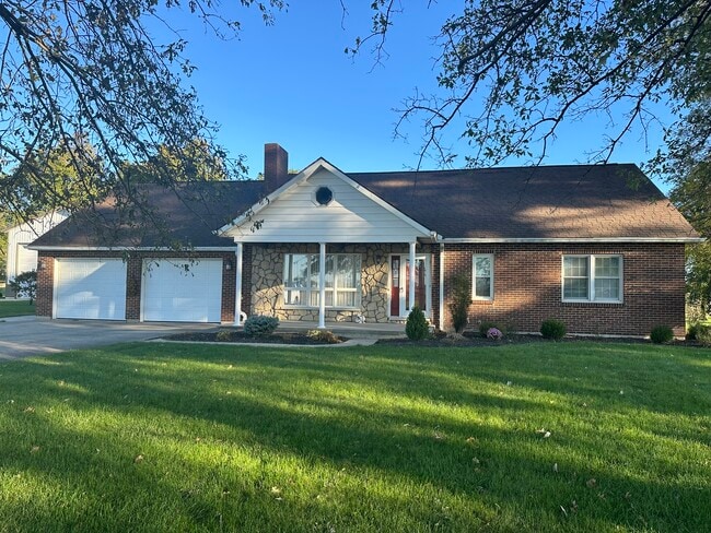 Building Photo - 7772 Huwer Rd
