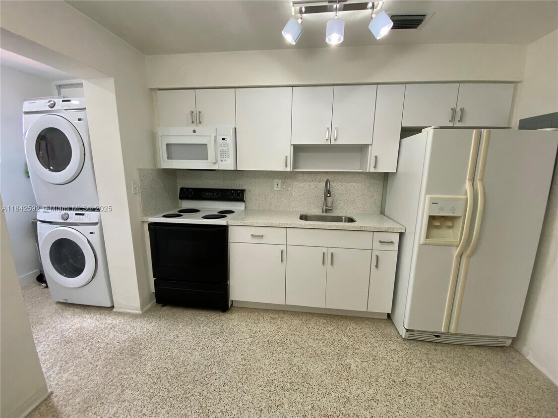 Foto principal - 2608 W 8th Ave