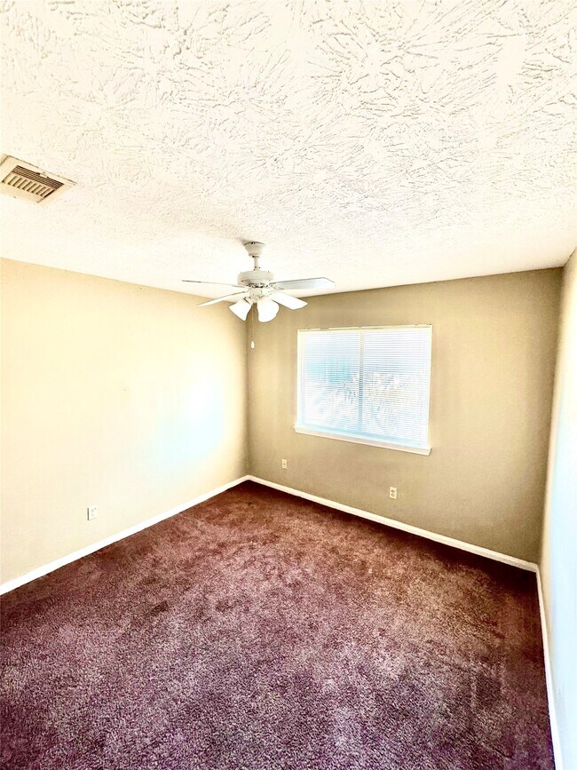 Foto del edificio - 5668 Birchmont Dr