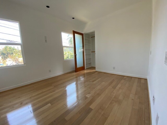 Dormitorio y vestidor - 1462 Lake Shore Ave