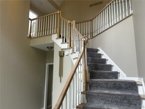 Building Photo - 125 Hobnail Dr