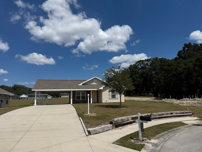 Building Photo - 3288 NE Caitlin Ln