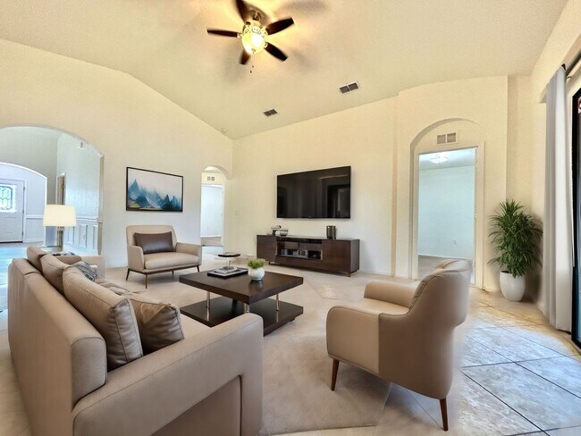 Foto del edificio - Designed for Living! 4beds, 2baths, attic ...